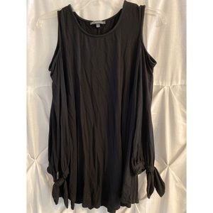Cold shoulder long sleeve top size L